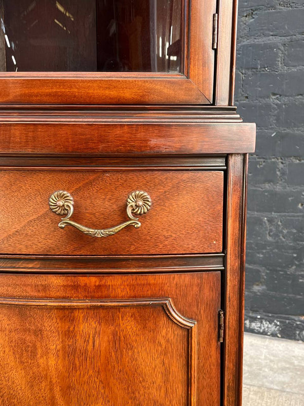 American Antique Federal Style Mahogany Display Corner Cabinet, c.1950’s