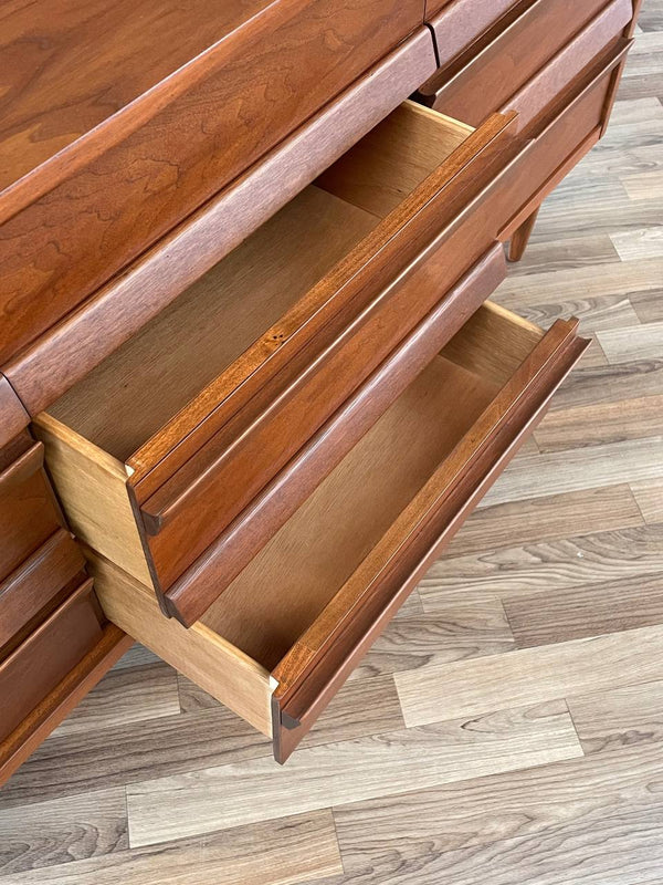 Mid-Century Modern Walnut 9-Drawer Dresser by Bassett Furniture, c.1960’s