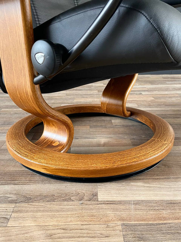 Ekornes Stressless Tan  Leather Reclining Swivel Chair with Ottoman pop