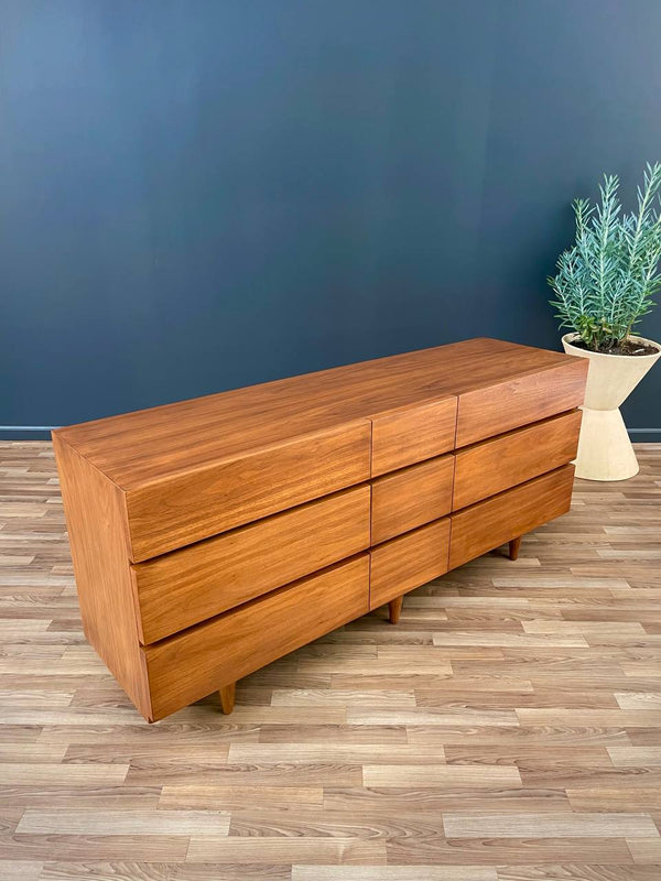 Mid-Century Modern Walnut 9-Drawer Dresser by American of Martinsville, c.1950’s