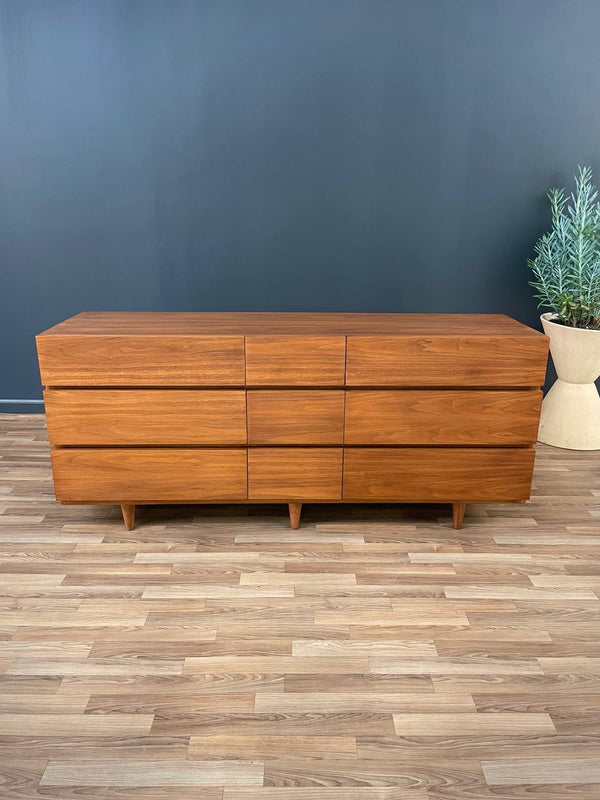 Mid-Century Modern Walnut 9-Drawer Dresser by American of Martinsville, c.1950’s