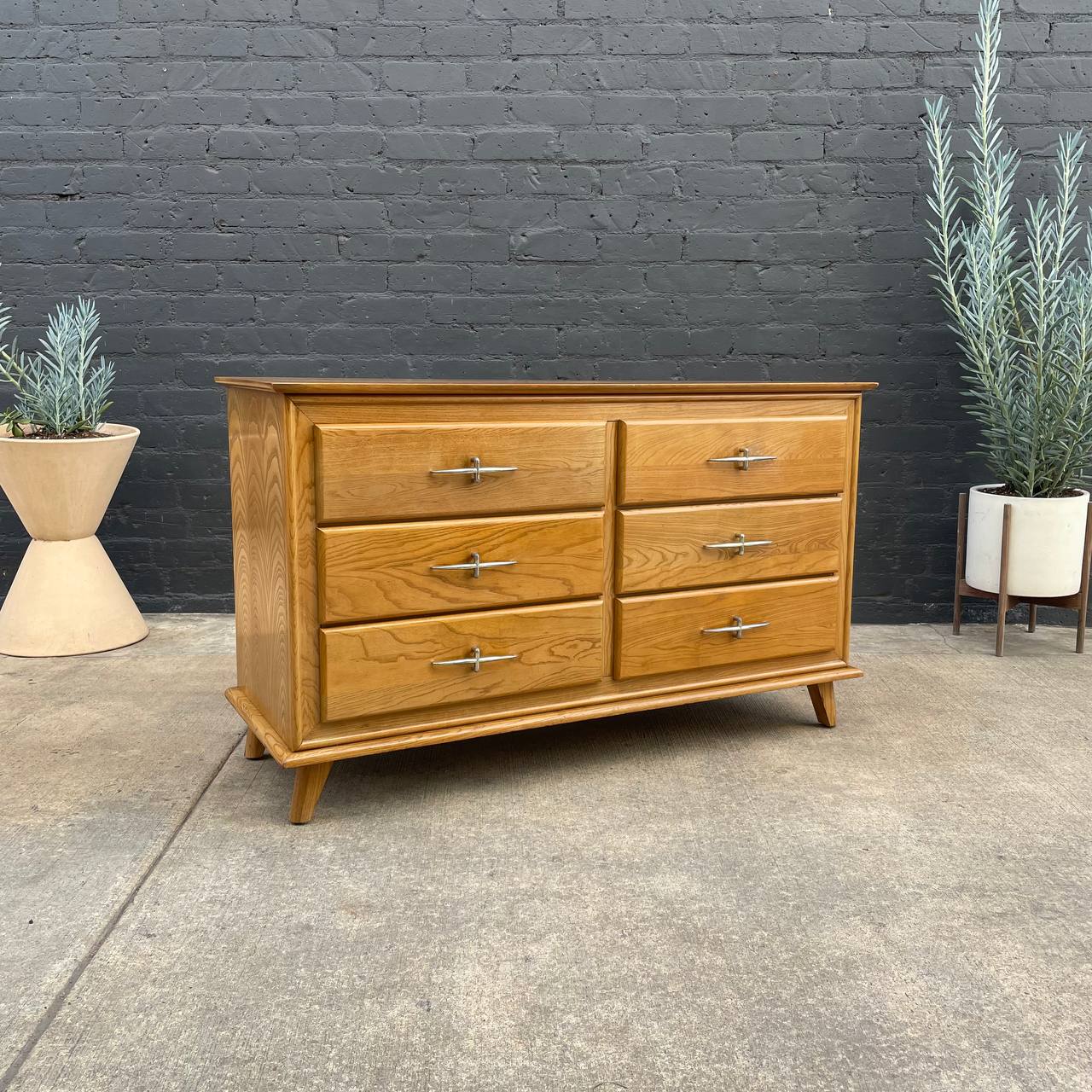 Mid-Century Modern Dresser by LA Period Furniture, c.1960's Vintage Supply Mid-Century Modern Dresser by LA Period Furniture, c.1960's Vintage Supply