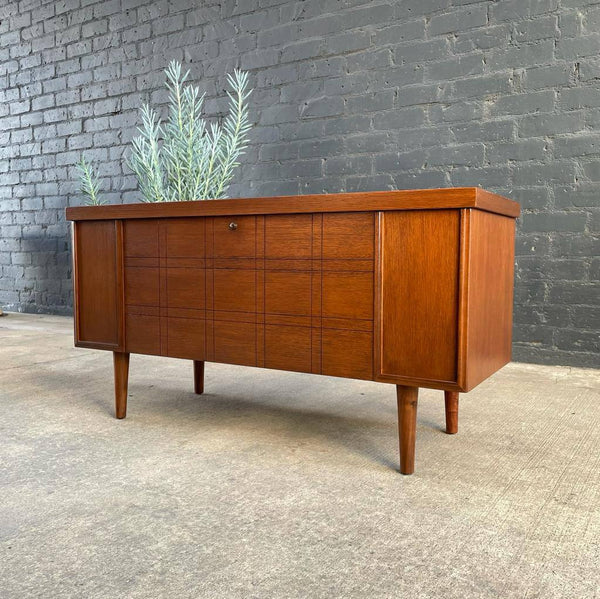 Mid-Century Modern Walnut Cedar Trunk Chest by Lane Furniture, c.1960’s