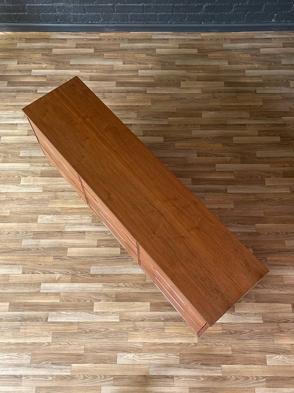 Mid-Century Modern 9-Drawer Walnut Dresser, c.1960’s
