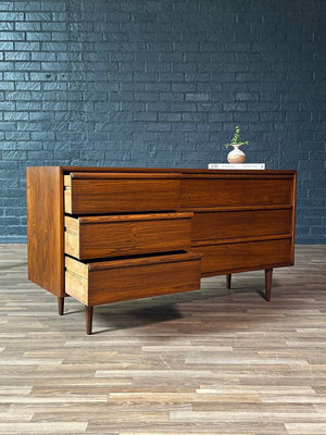 Mid-Century Modern 6-Drawer Dresser, c.1960’s