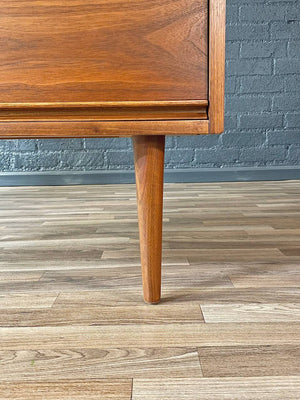 Mid-Century Modern 3-Drawer Dresser by Dixie, c.1960’s