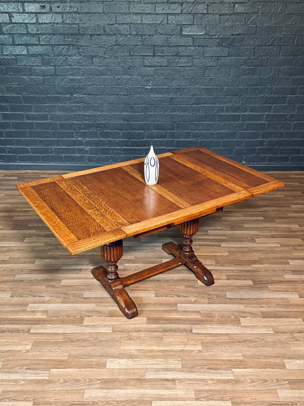 American Arts & Crafts Tiger Oak Draw-Leaf Dining Table, c.1920’s
