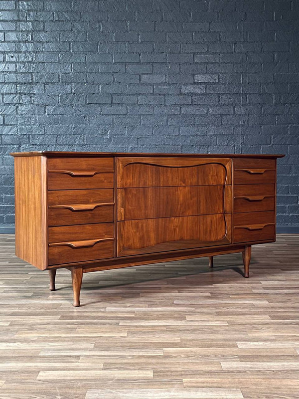 Mid-Century Modern 9-Drawer Walnut Dresser by Unagusta, c.1960’s
