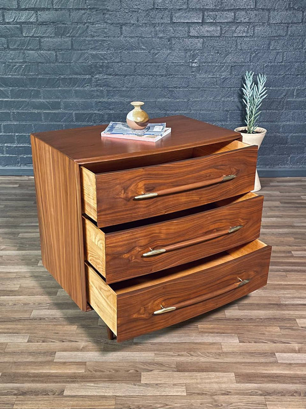 T.H. Robsjohn Gibbings Walnut Dresser for Widdicomb, c.19650’s