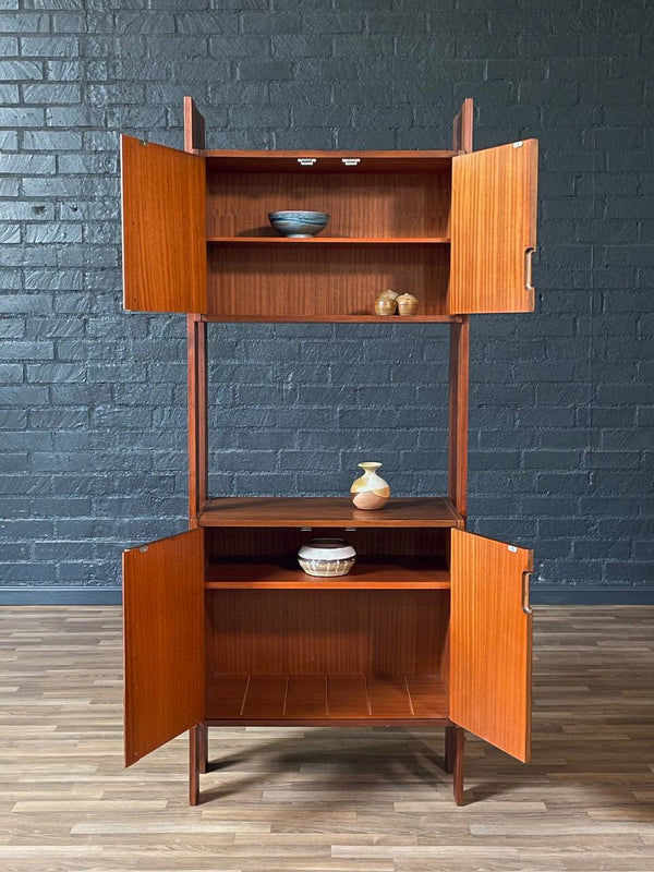 Mid-Century Modern Free-Standing Walnut Bookshelf Storage Unit, c.1960’s