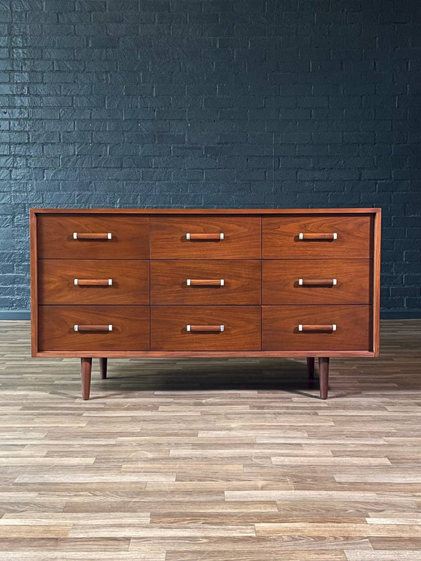 Mid-Century Modern 9-Drawer Dresser by American of Martinsville, c.1970’s
