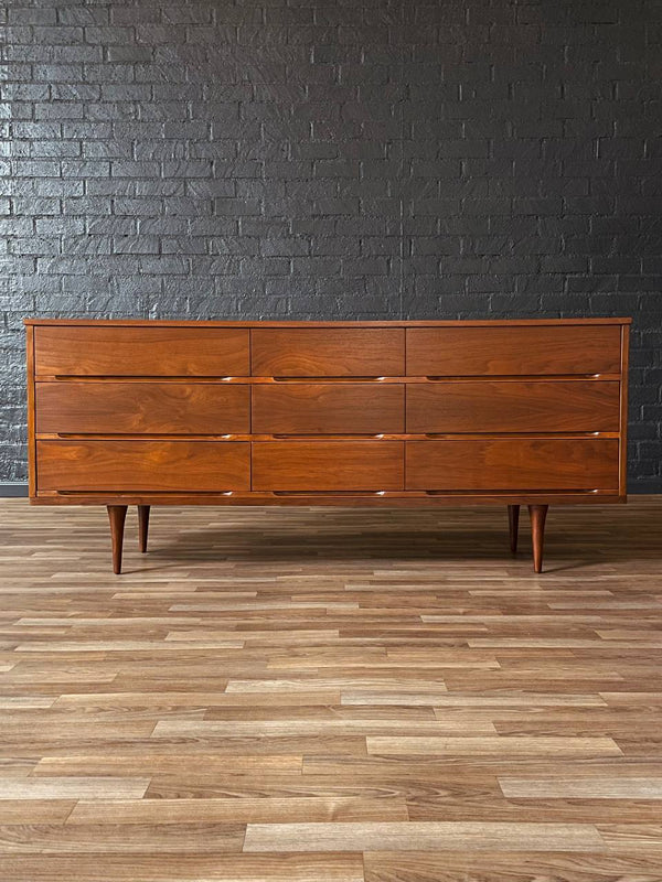 Mid-Century Modern 9-Drawer Walnut Dresser by LA Period, c.1960’s