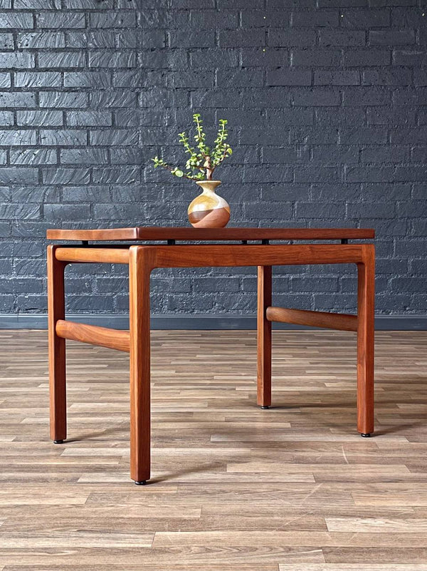 Mid-Century Modern Floating Top Side Table by Gunlocke Chair Co. Inc., c.1960’s