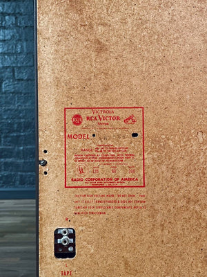 Mid-Century Walnut RCA Victor Victrola Console w/Turntable & Radio, c.1960’s