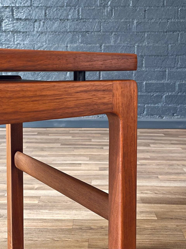 Mid-Century Modern Floating Top Side Table by Gunlocke Chair Co. Inc., c.1960’s