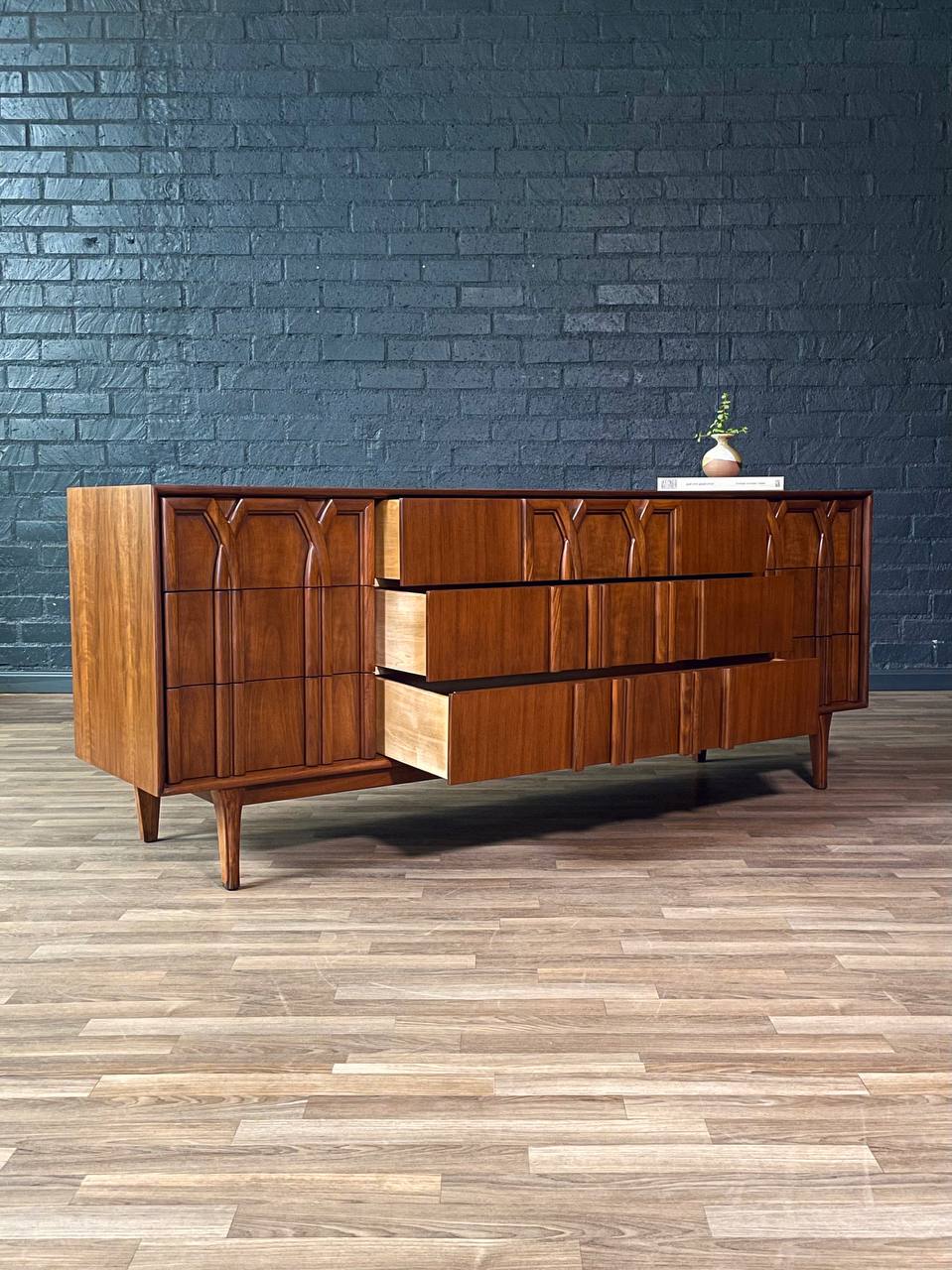 red lion furniture company dresser Vintage RED LION TABLE CO Dresser with Mirror