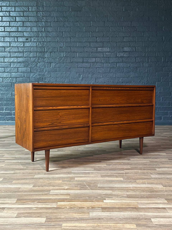 Mid-Century Modern 6-Drawer Dresser, c.1960’s