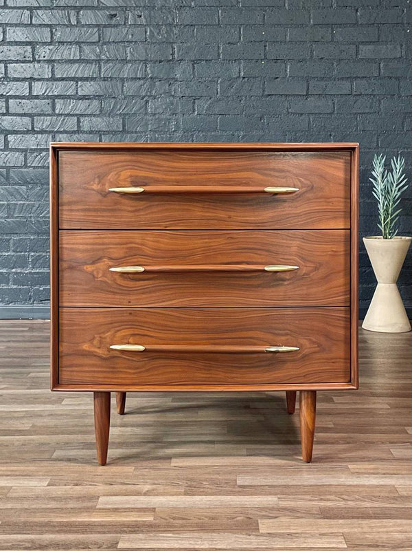 T.H. Robsjohn Gibbings Walnut Dresser for Widdicomb, c.19650’s