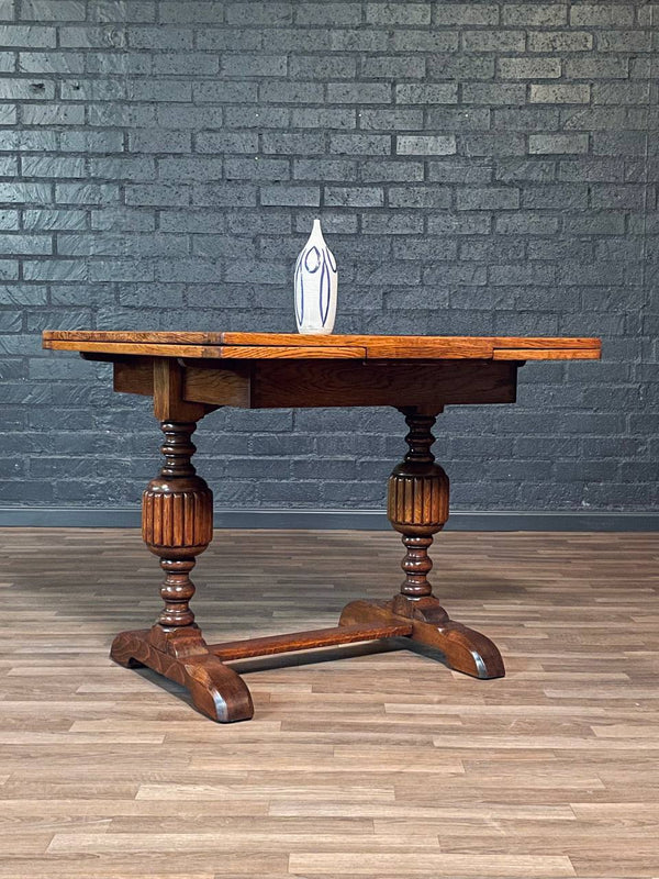 American Arts & Crafts Tiger Oak Draw-Leaf Dining Table, c.1920’s