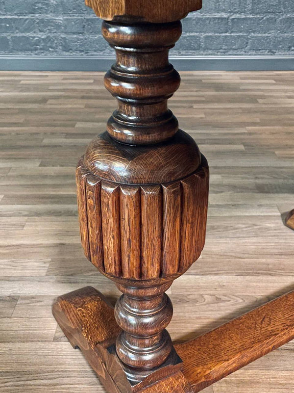 American Arts & Crafts Tiger Oak Draw-Leaf Dining Table, c.1920’s