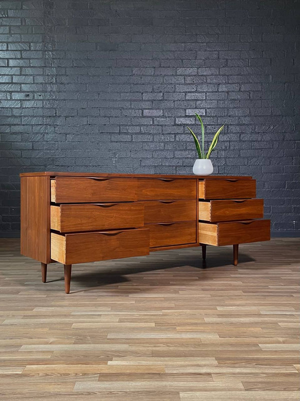 Mid-Century Modern 9-Drawer Walnut Dresser by Ward Furniture, c.1960’s