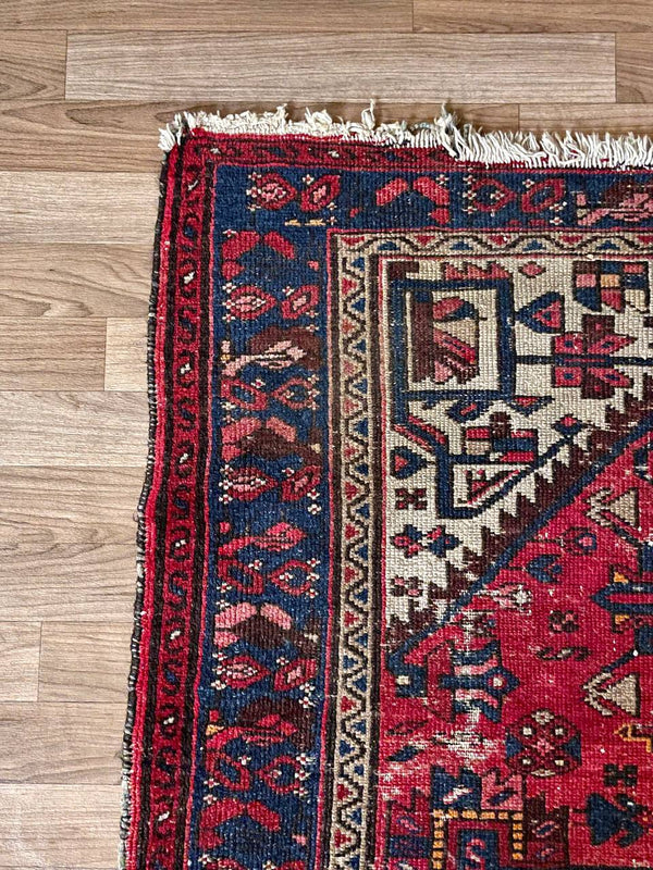 Vintage Persian Hamadan Rug – Hand-Knotted Wool Tribal Medallion, c.1940’s