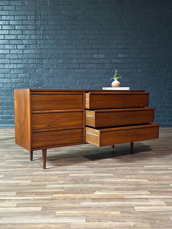 Mid-Century Modern 6-Drawer Dresser, c.1960’s