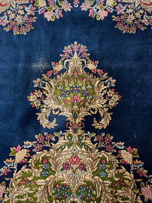 Vintage Persian Kashan Rug – Hand-Knotted Floral Medallion on Deep Indigo Field, c.1940s