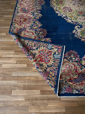 Vintage Persian Kashan Rug – Hand-Knotted Floral Medallion on Deep Indigo Field, c.1940s
