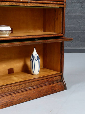 Antique Arts & Crafts Quarter-Sawn Oak Four-Section Stackable Bookcase by Humphrey, c.1920's