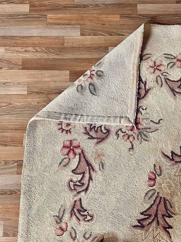 Vintage American Hand-Hooked Floral Rug in Colonial Revival Style, c.1950s