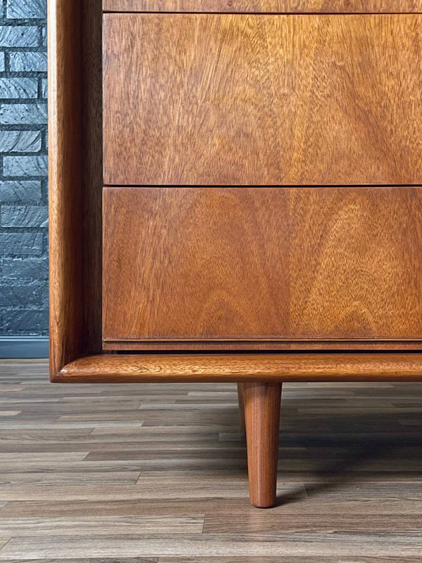 Mid-Century Modern 9-Drawer Walnut Dresser by United Furniture, c.1960’s