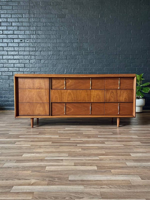 Mid-Century Modern 9-Drawer Walnut Dresser by United Furniture, c.1960’s