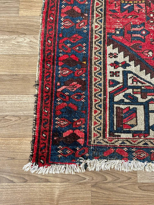 Vintage Persian Hamadan Rug – Hand-Knotted Wool Tribal Medallion, c.1940’s
