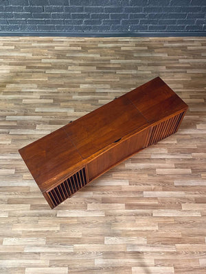 Mid-Century Walnut RCA Victor Victrola Console w/Turntable & Radio, c.1960’s