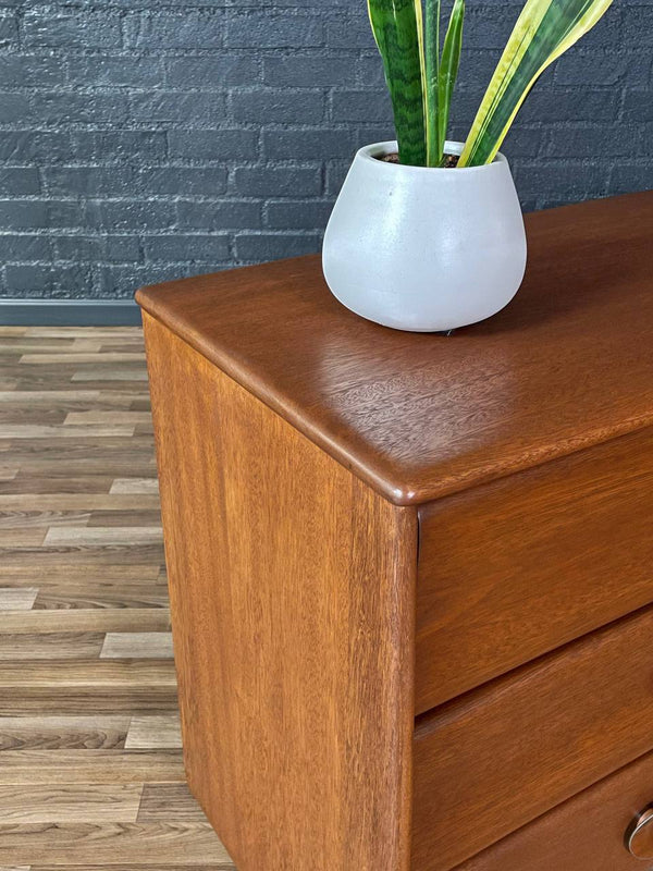 Mid-Century Modern 6-Drawer Dresser by Ronney & Sons, c.1960’s