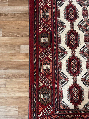 Vintage Bokhara Wool Rug – Hand-Knotted Turkmen Design in Red & Ivory c.1970’s