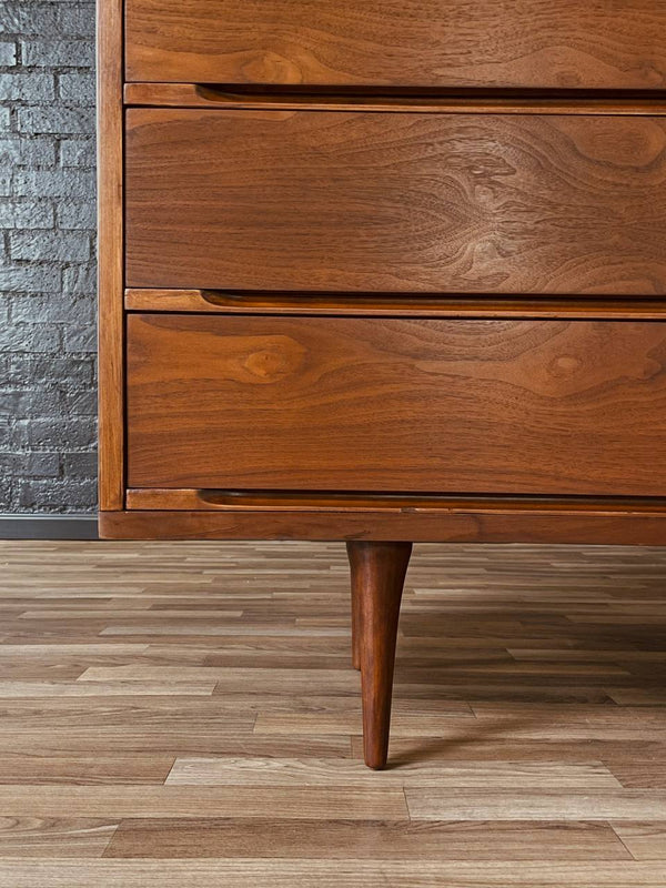 Mid-Century Modern 9-Drawer Walnut Dresser by LA Period, c.1960’s