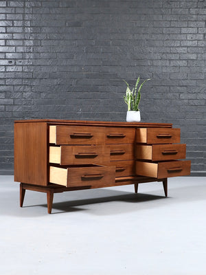 Mid Century Modern 9-Drawer Walnut Dresser by Bassett, c.1960’s