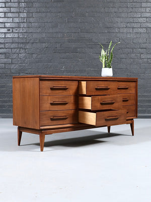Mid Century Modern 9-Drawer Walnut Dresser by Bassett, c.1960’s