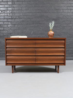 Mid-Century Modern 6-Drawer Dresser by United Furniture, c.1960's