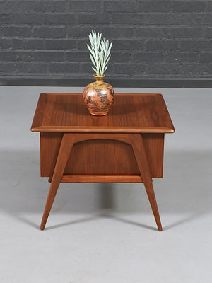Mid-Century Modern Sculpted Walnut Side Table / Night Stand, c.1960's