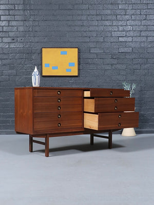 Mid-Century Modern Walnut Dresser by United Furniture, c.1960’s