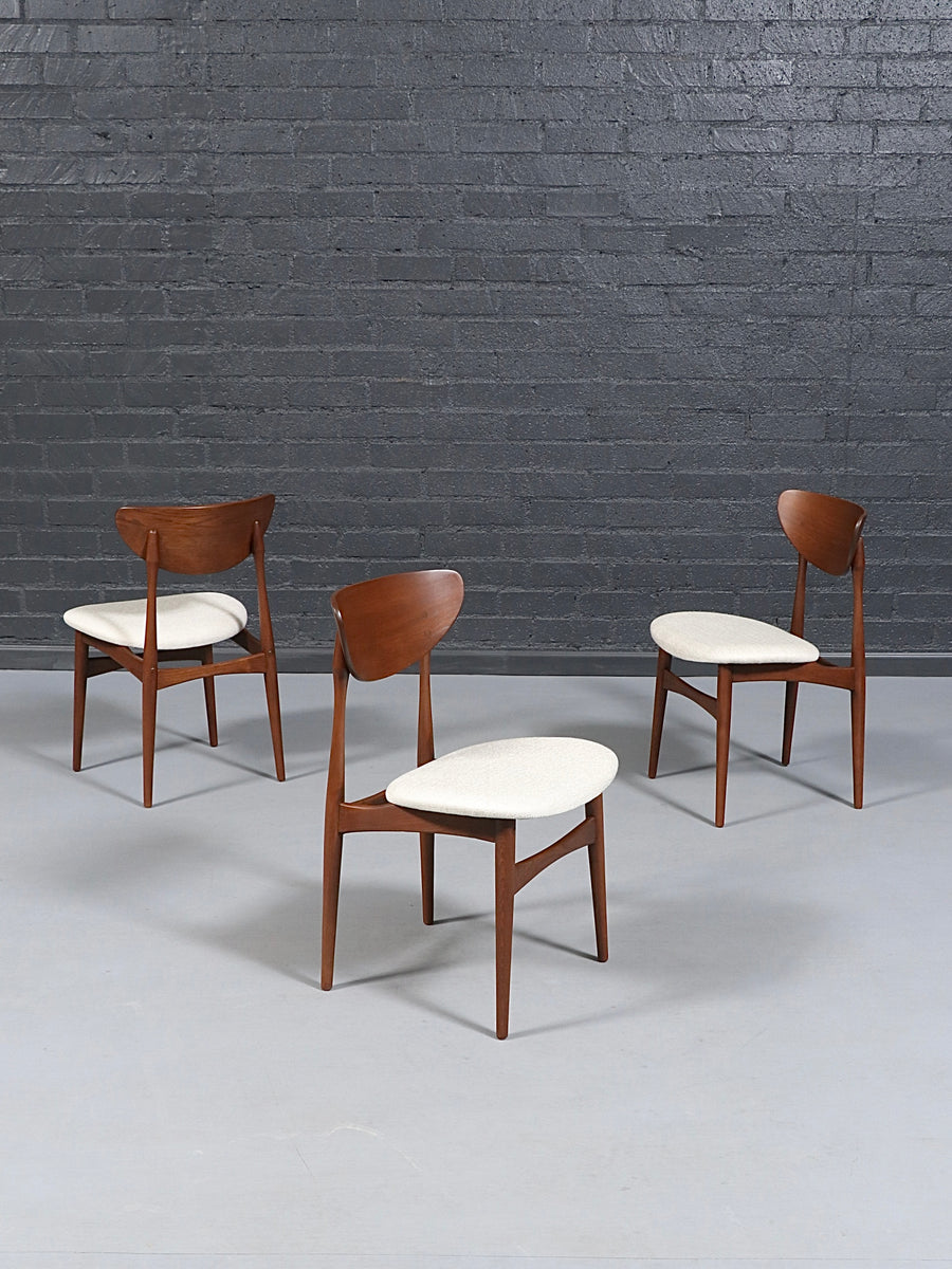 Set of 4 Mid-Century Modern Sculpted Walnut & Tweed Dining Chairs, c.1 ...