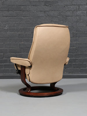 Scandinavian Modern “Stressless” Tan Leather Lounge Chair by Ekornes