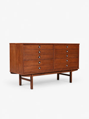 Mid Century Modern 6-Drawer Walnut Dresser by United Furniture, c.1960’s