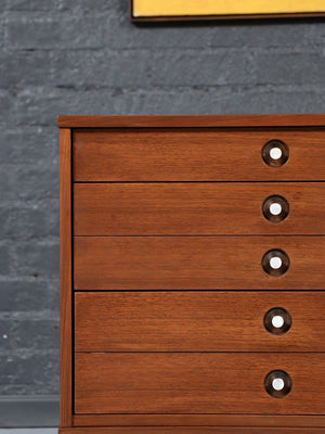 Mid Century Modern 6-Drawer Walnut Dresser by United Furniture, c.1960’s