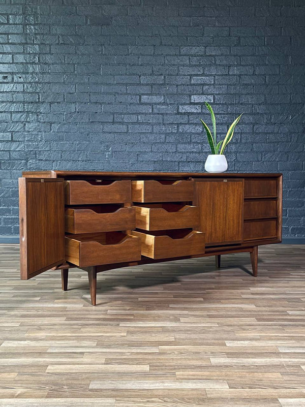 Mid-Century Modern 9-Drawer Sculpted Walnut Dresser by United Furniture, c.1960’s