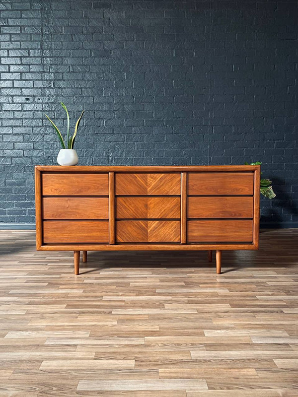 Mid-Century Modern 9-Drawer Walnut Dresser by Lane, c.1960’s
