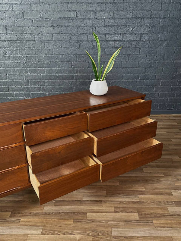 Mid-Century Modern 9-Drawer Walnut Dresser by LA Period, c.1960’s